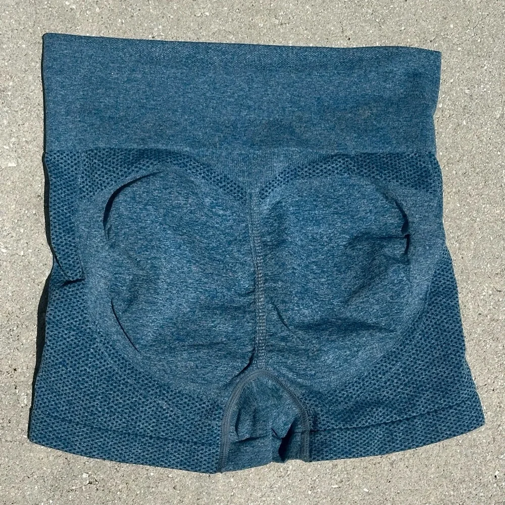 SHEIN Sport Studio Seamless Tummy Control Sports Shorts high waisted shorts - Picture 9 of 10